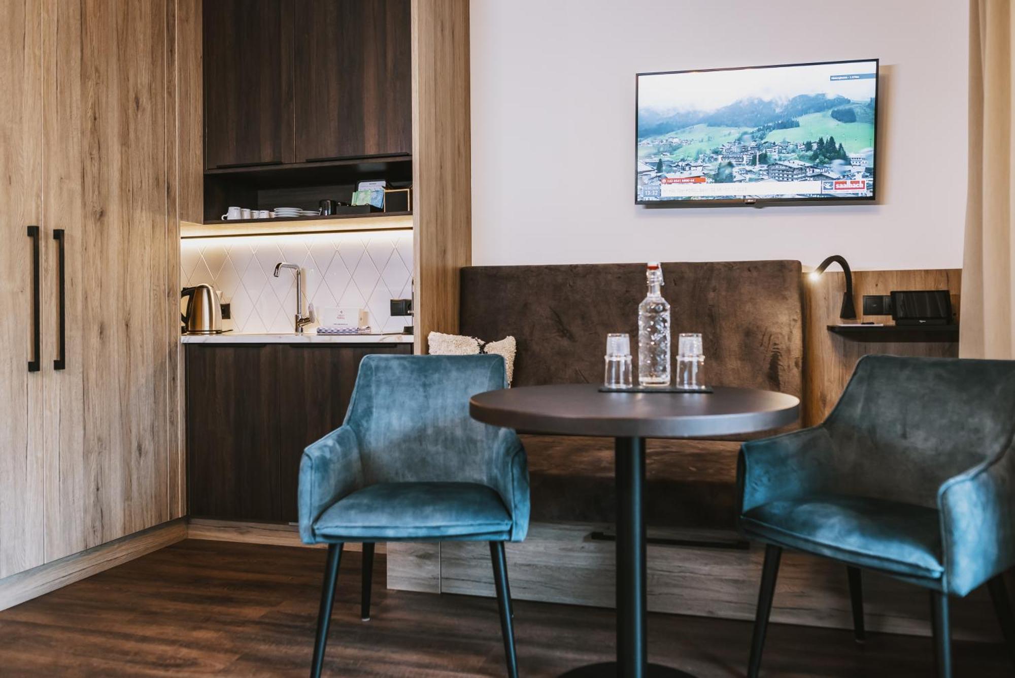 Glemm By Avenida Superior Hotel & Residences Saalbach-Hinterglemm Habitación foto